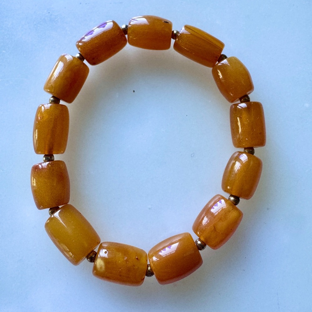 Elegant Amber Beaded Bracelet